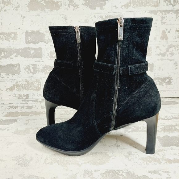 NEW Aquatalia Rania Black Suede Buckle Ankle Booties I319 - Picture 4 of 12